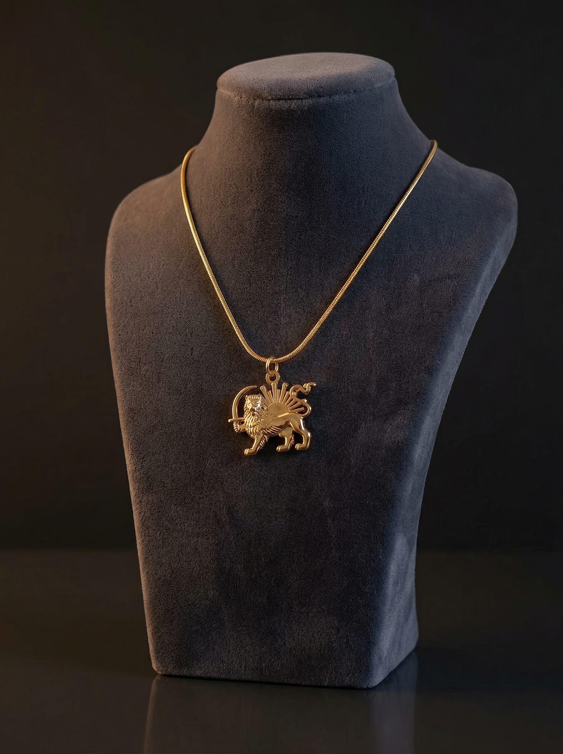 Shiro Khorshid necklace